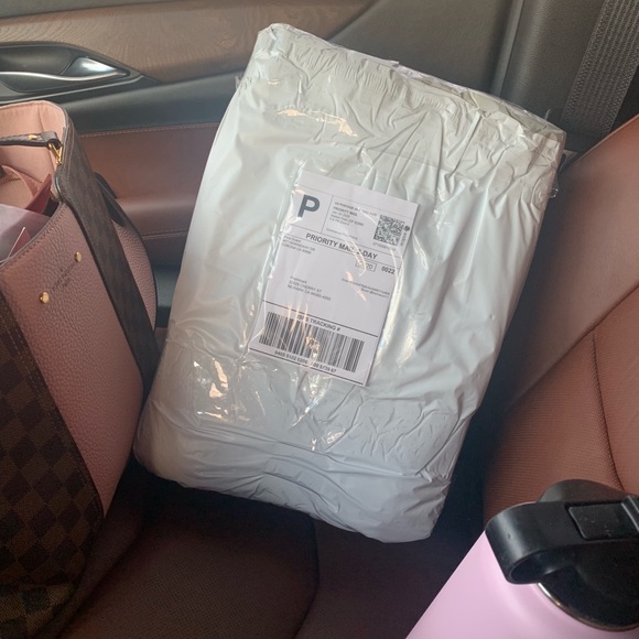 Meet your Posher, Kara - Picture 8 of 8